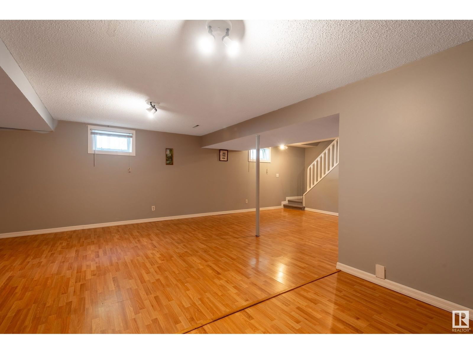 NW - 8803 160 ST Image 33