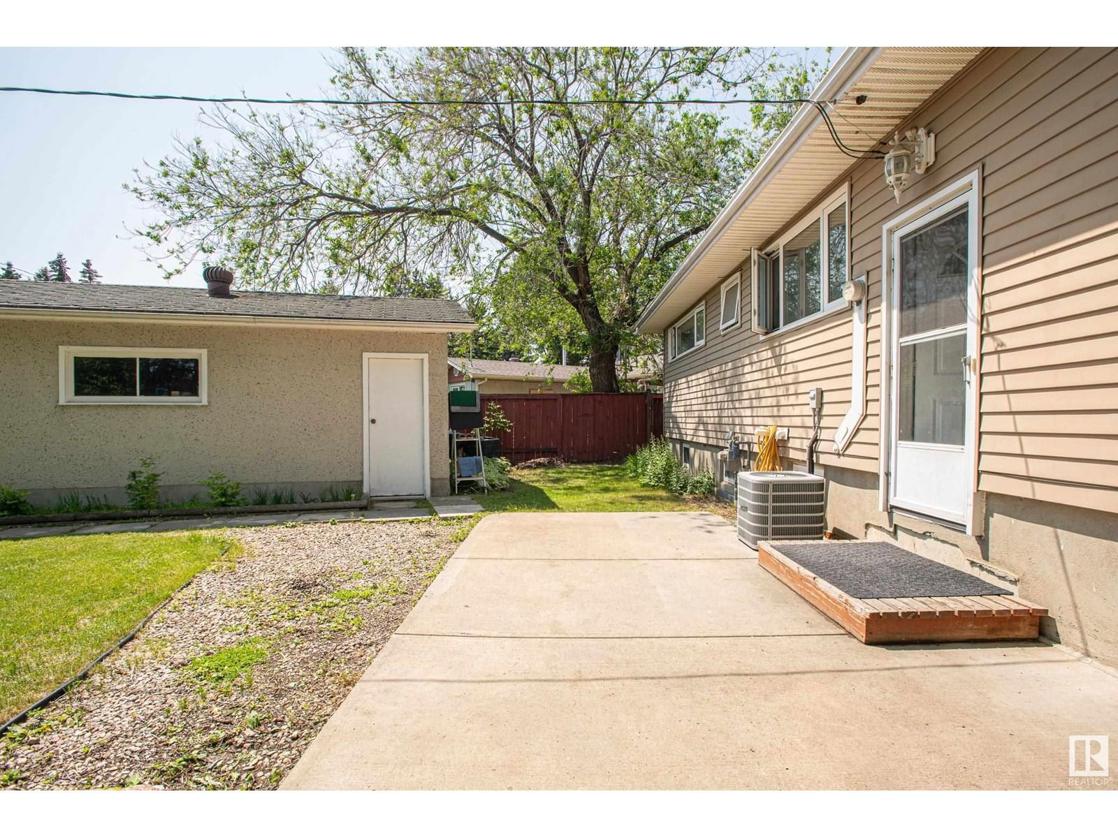 NW - 8803 160 ST Image 46