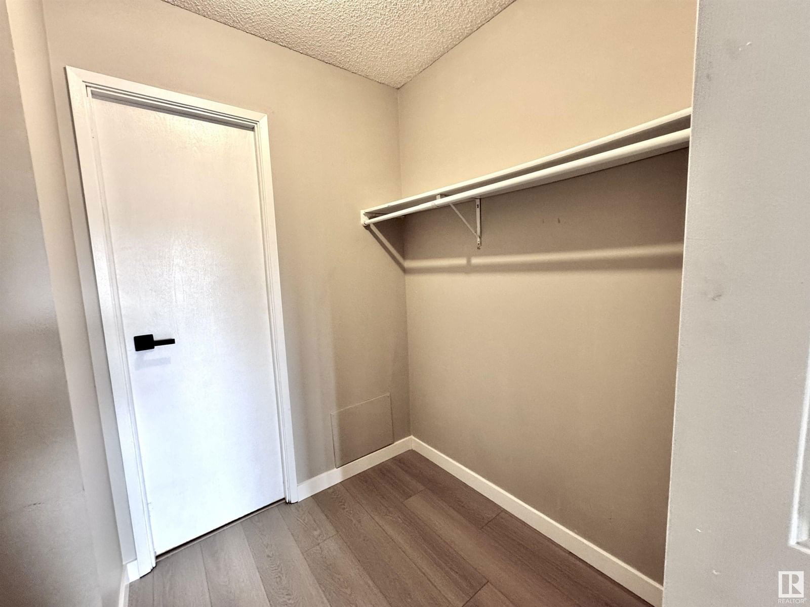 #6 - 2204 118 ST Image 23