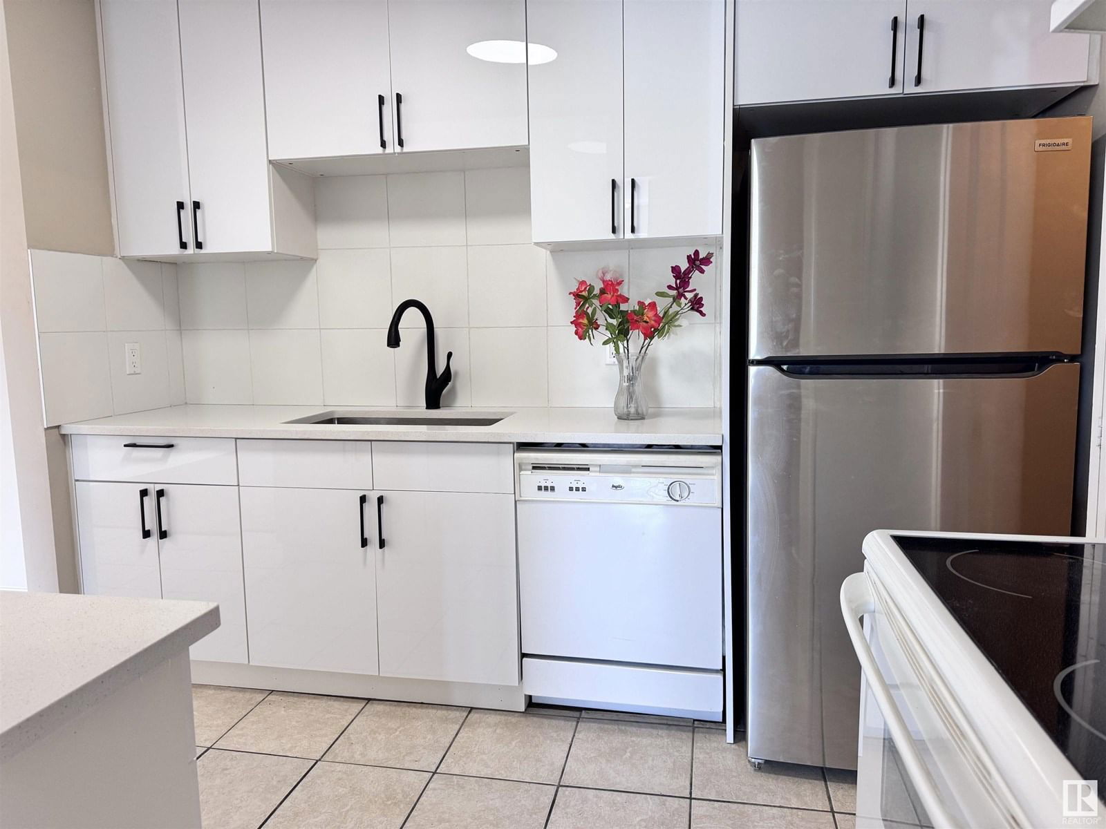 #6 - 2204 118 ST Image 4