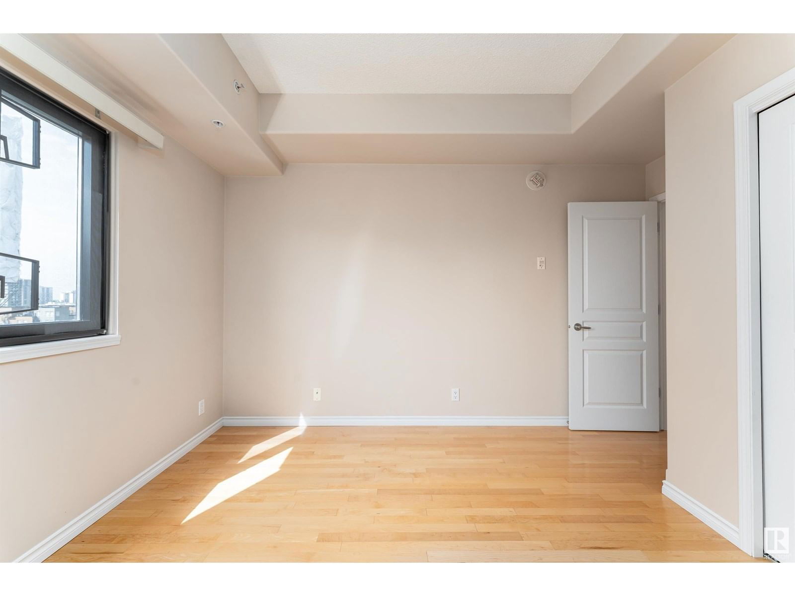10319 - 903 111 ST NW Image 22