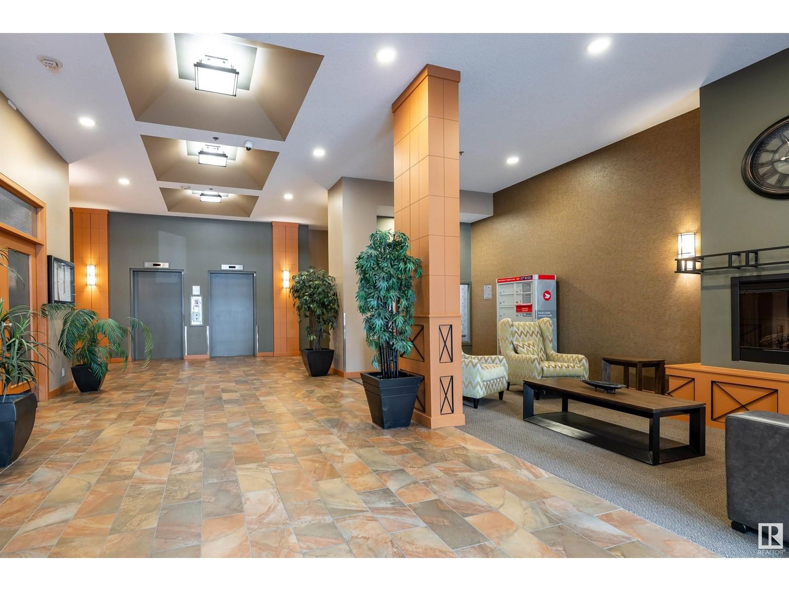 10319 - 903 111 ST NW Image 3
