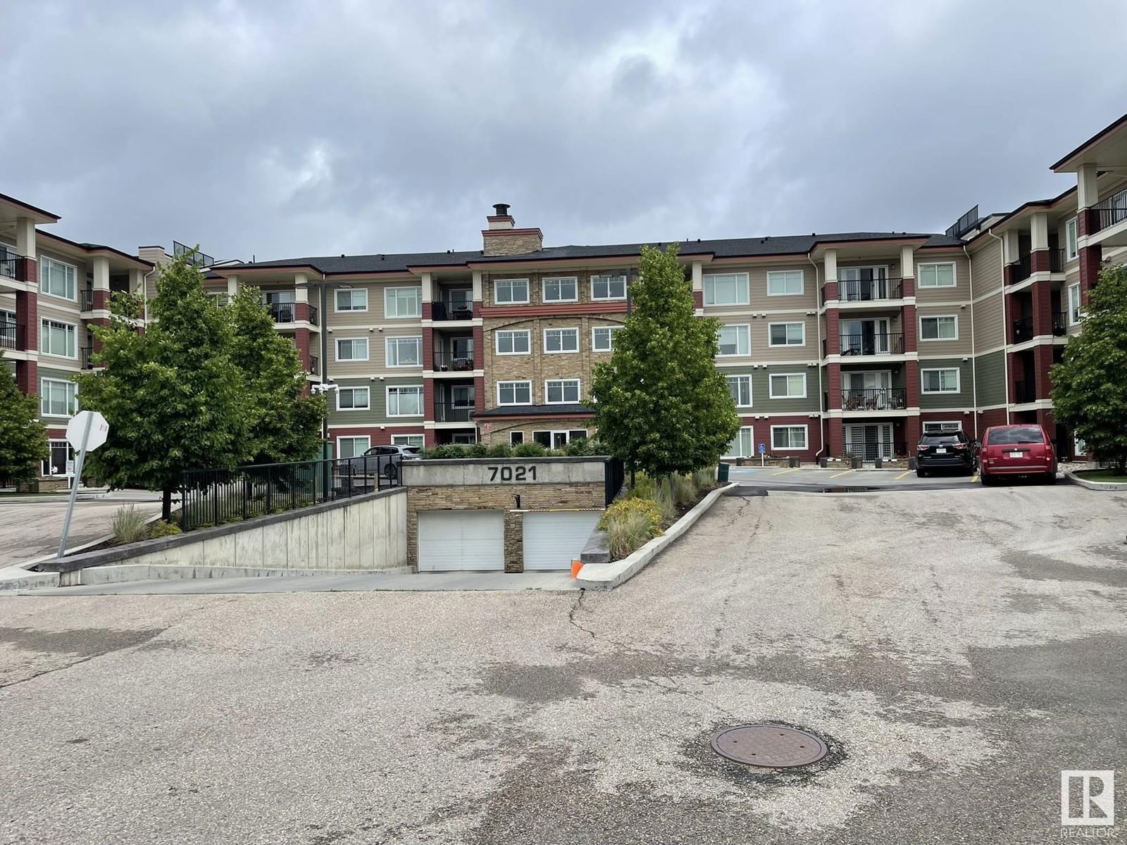 207 - 7021 SOUTH TERWILLEGAR DR Image 3