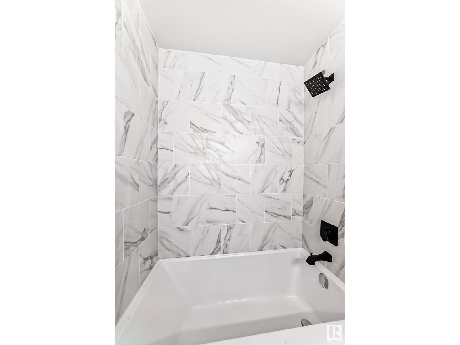 8405 134 AV Image 16