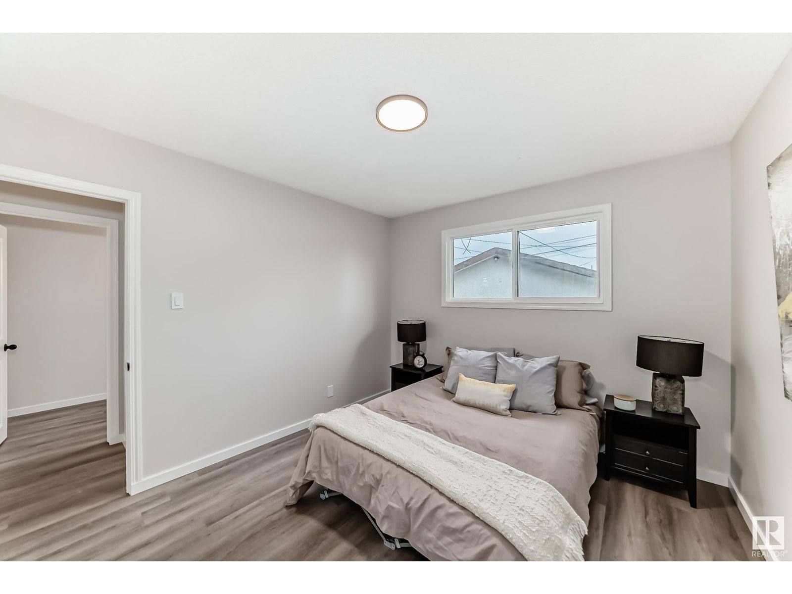8405 134 AV Image 18