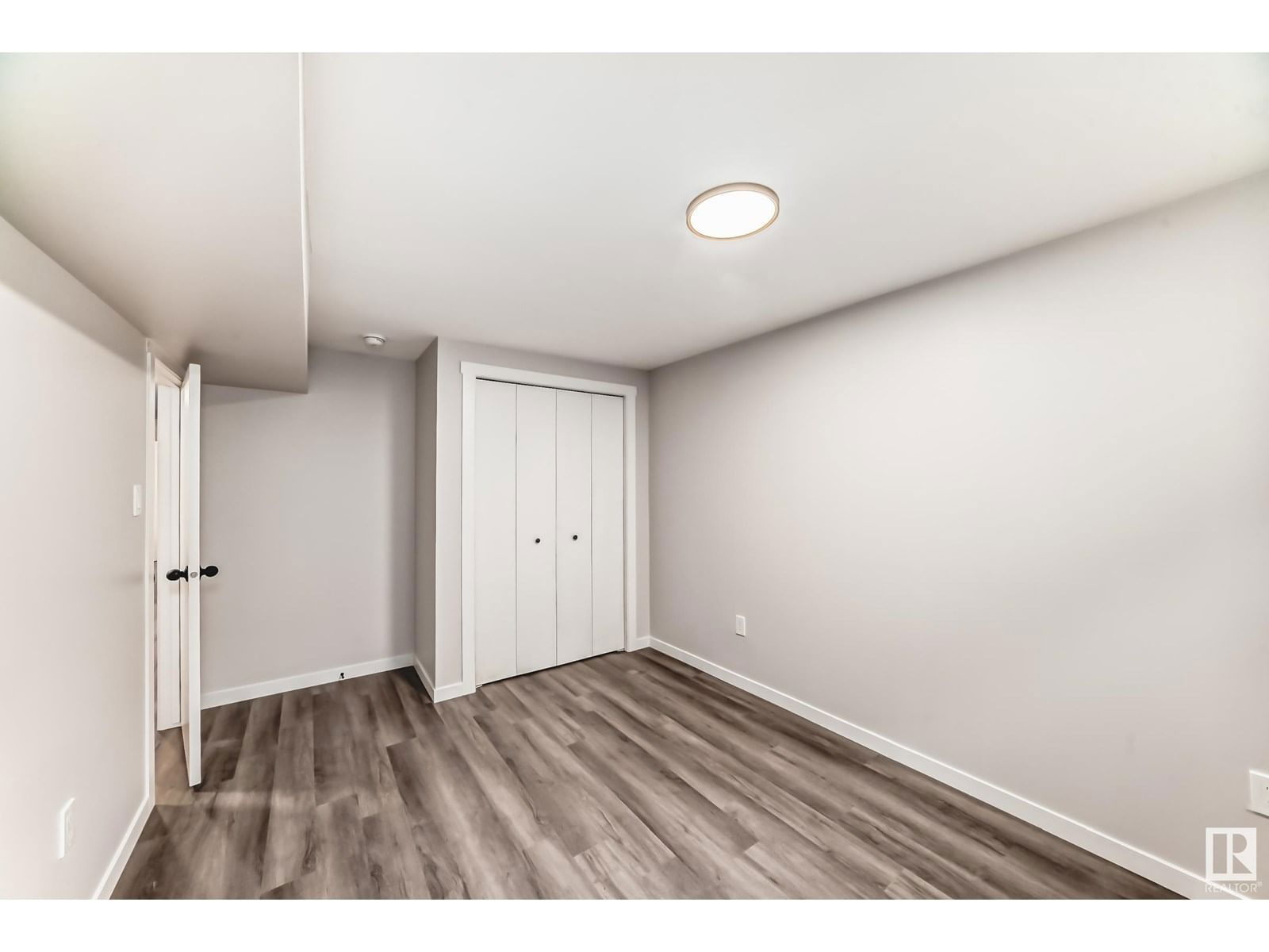 8405 134 AV Image 40