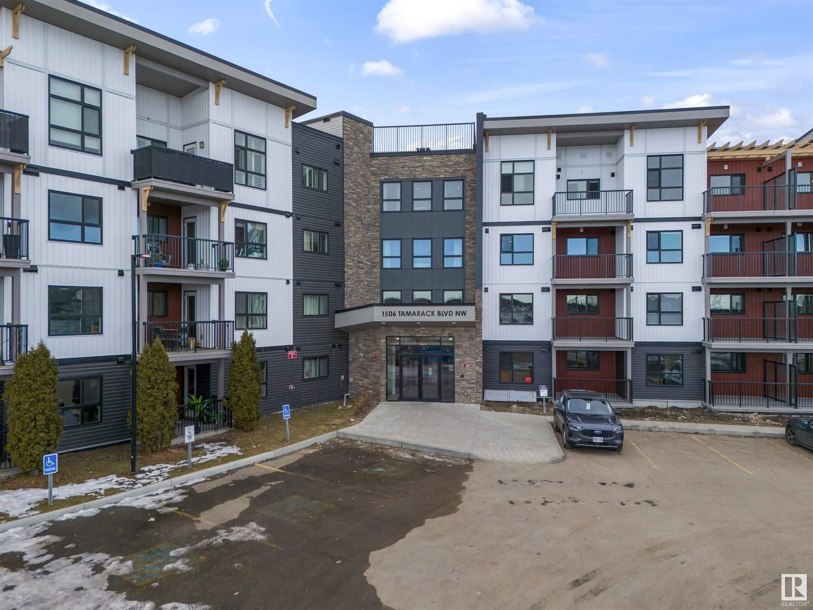 310 - 1506 TAMARACK BV Image 1