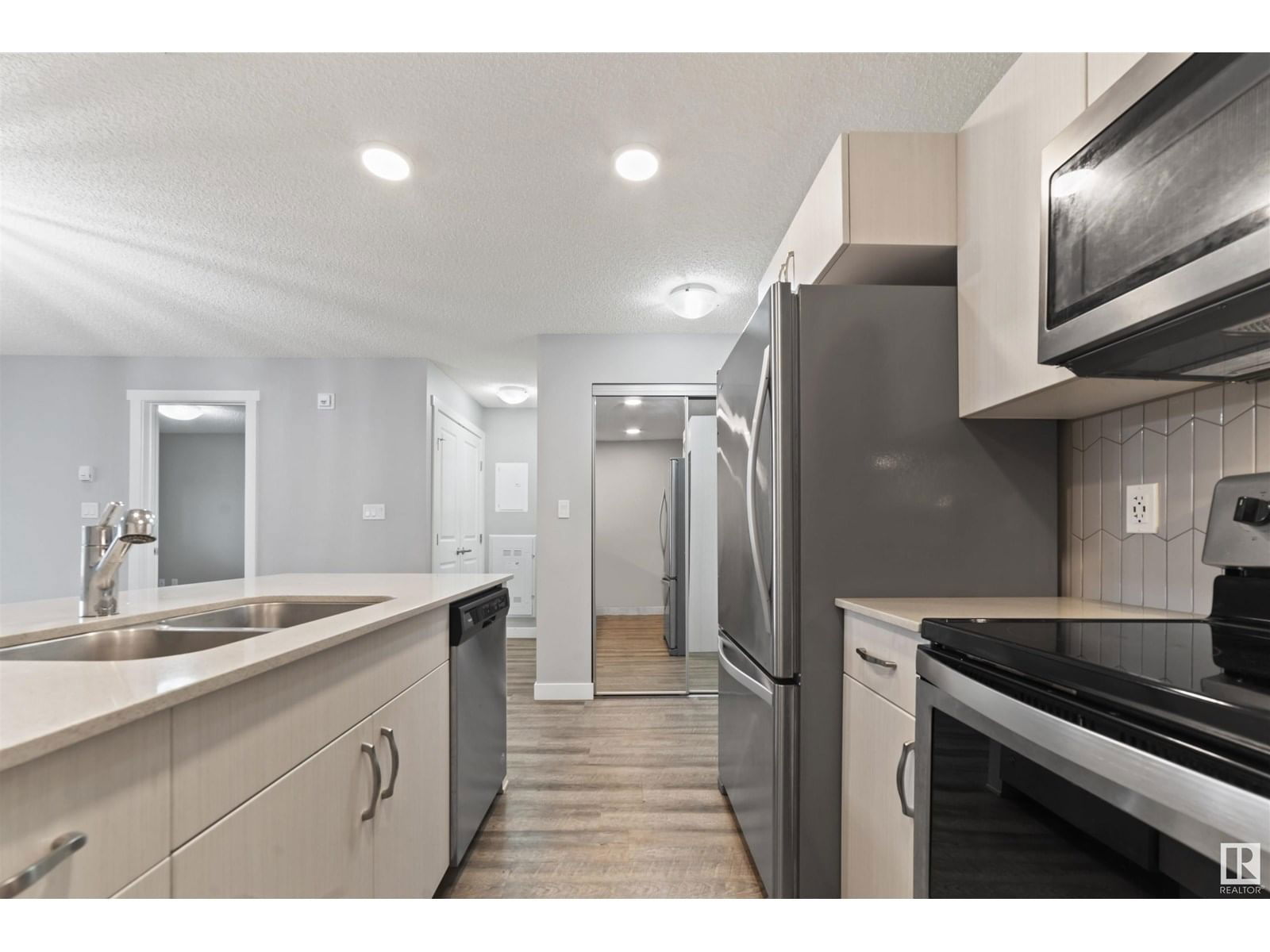310 - 1506 TAMARACK BV Image 13