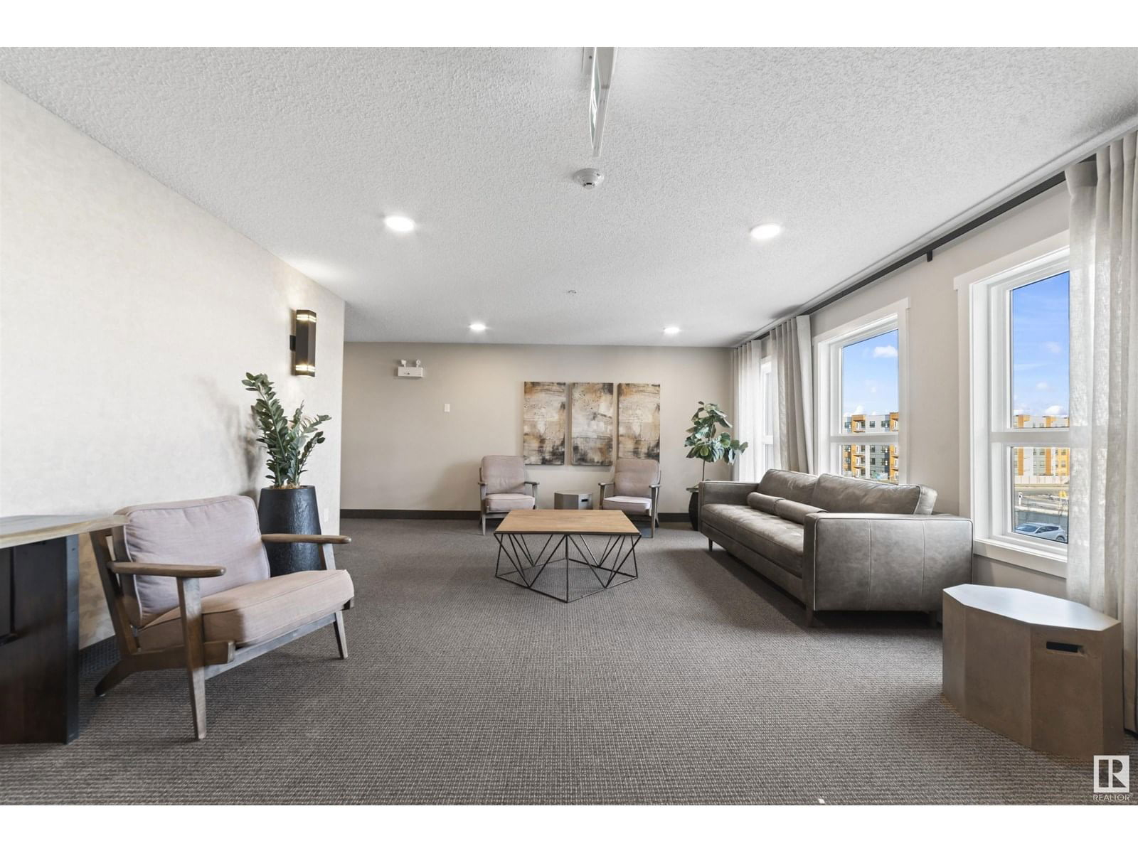 310 - 1506 TAMARACK BV Image 14