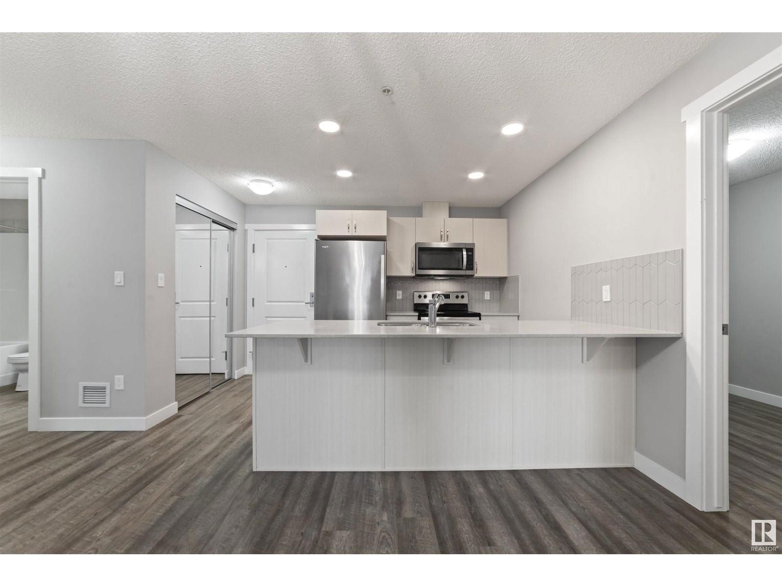 310 - 1506 TAMARACK BV Image 6