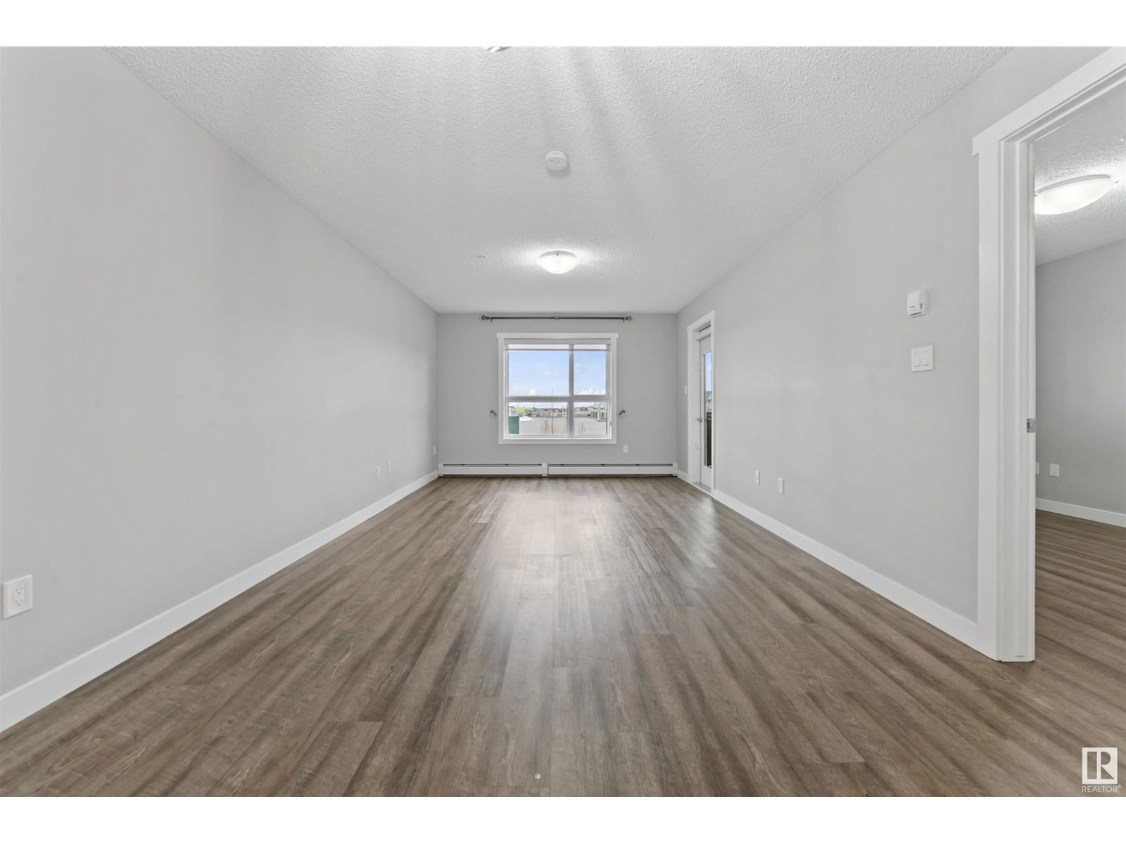 310 - 1506 TAMARACK BV Image 7
