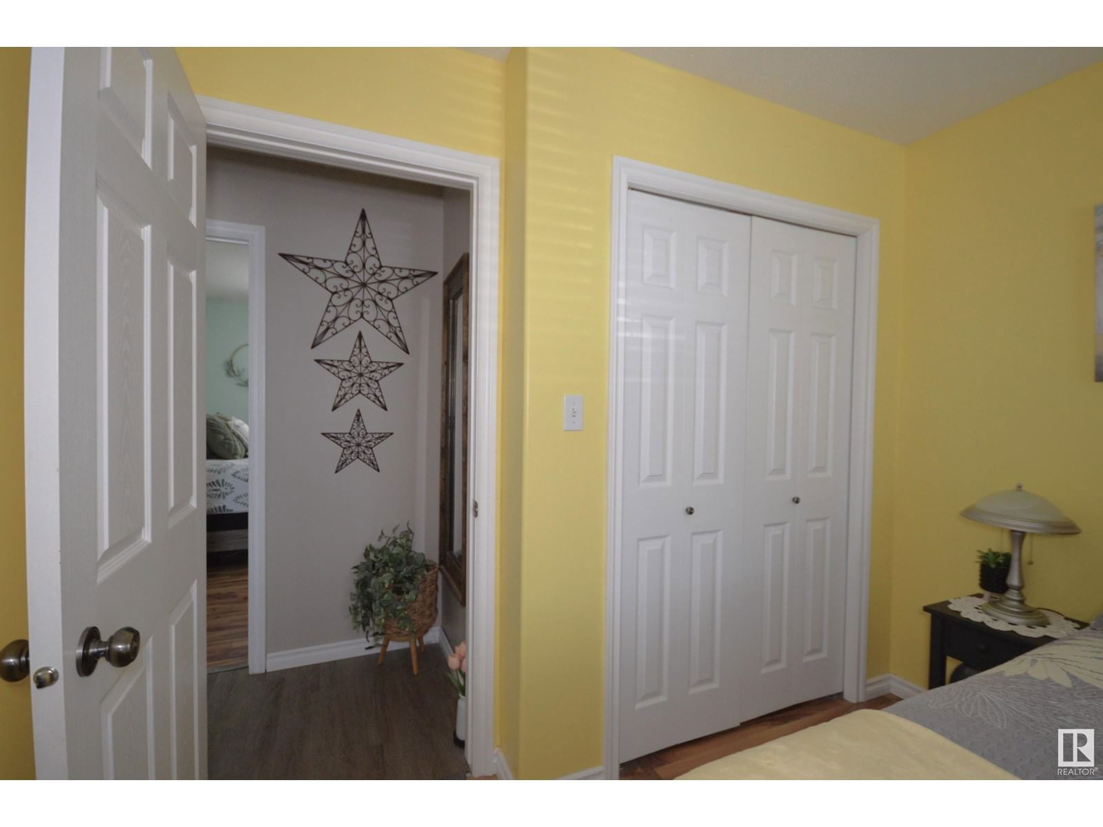 4716 39 ST Image 24