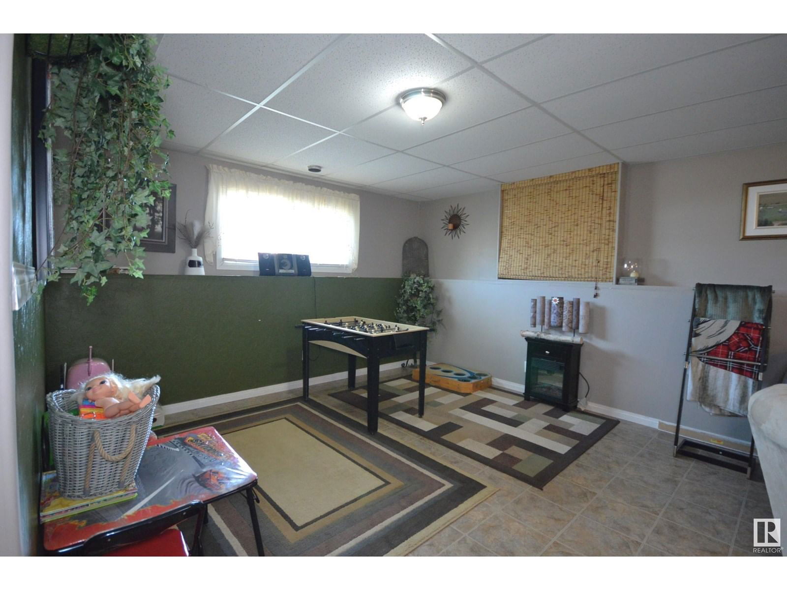4716 39 ST Image 33