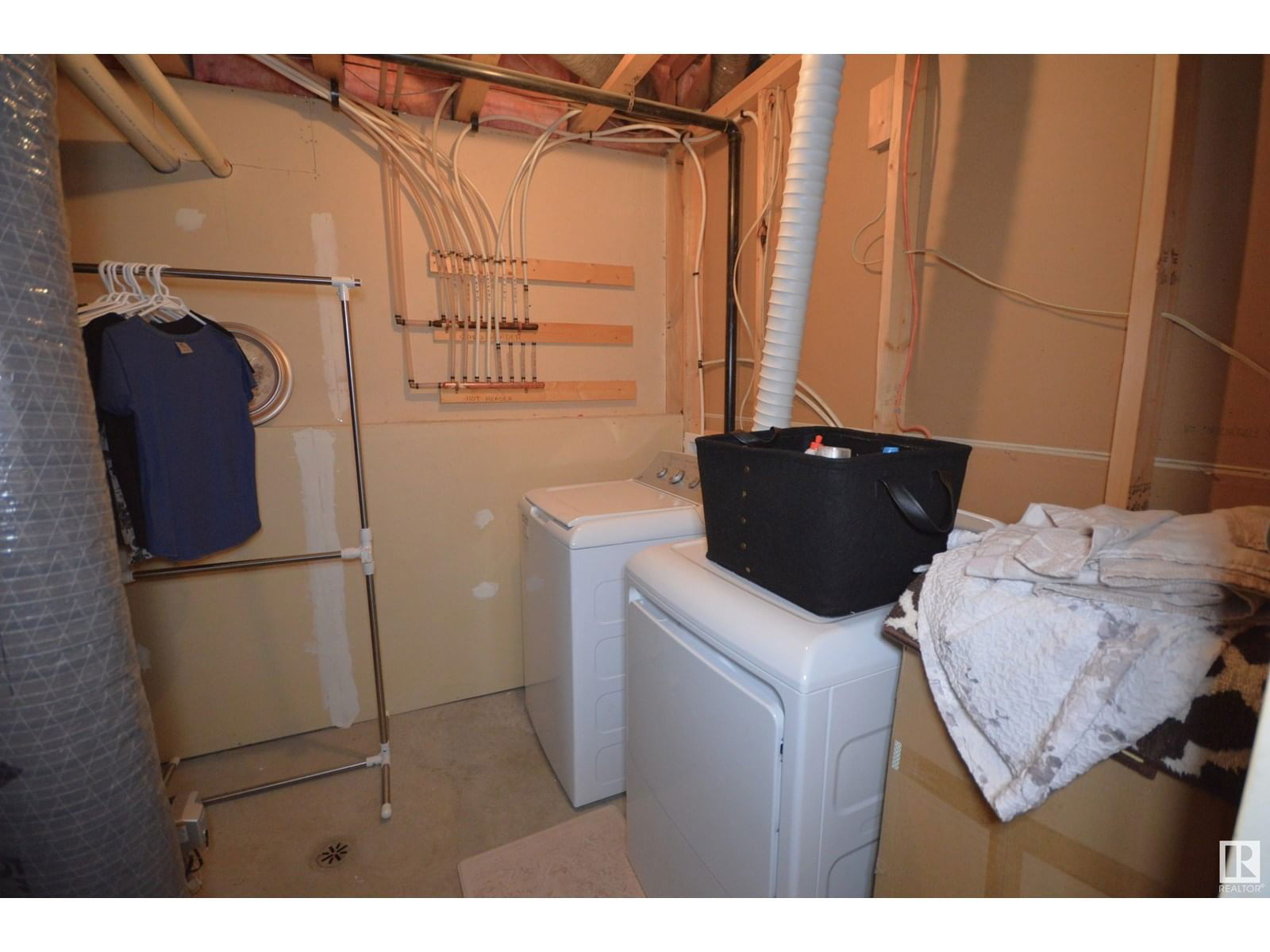 4716 39 ST Image 37