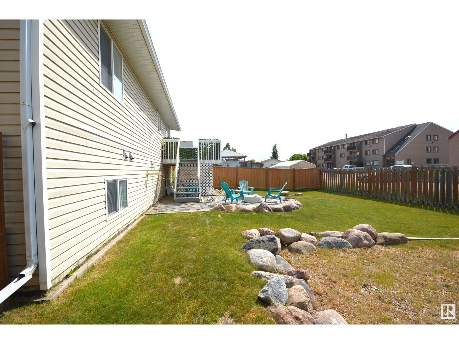 4716 39 ST Image 47