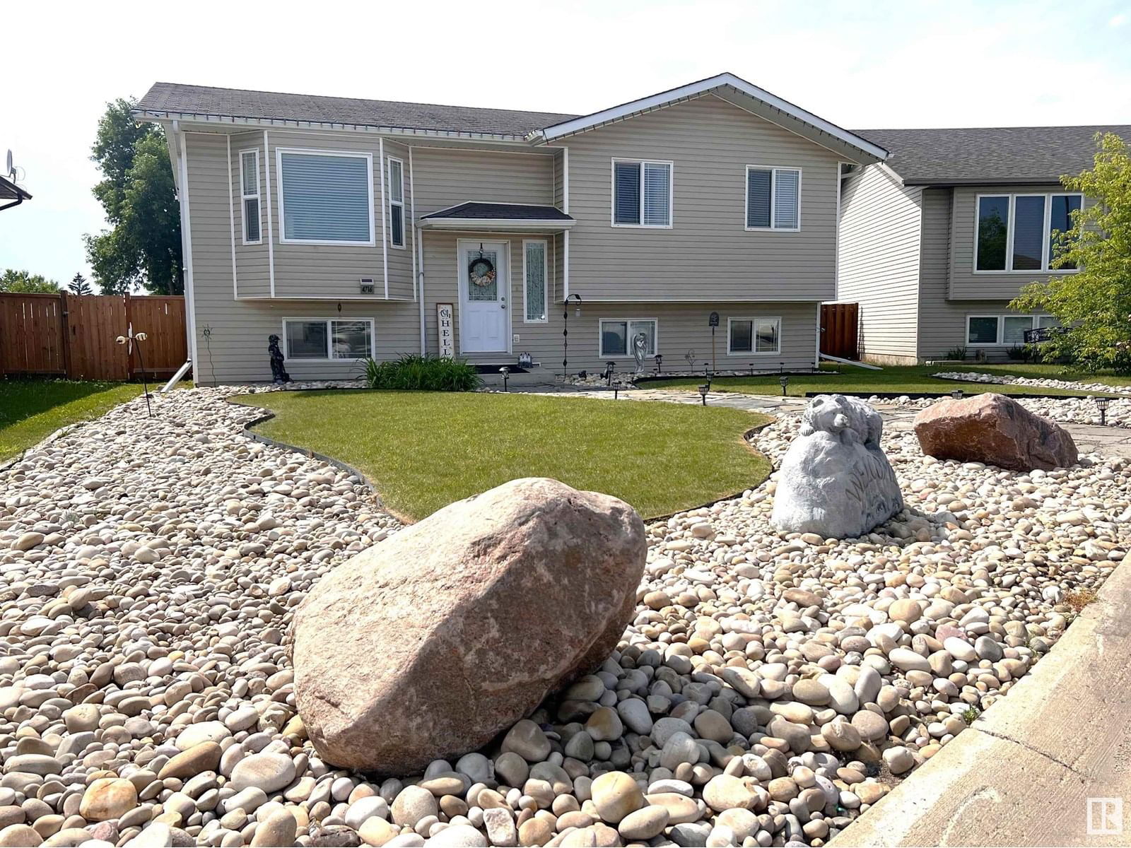 4716 39 ST Image 51