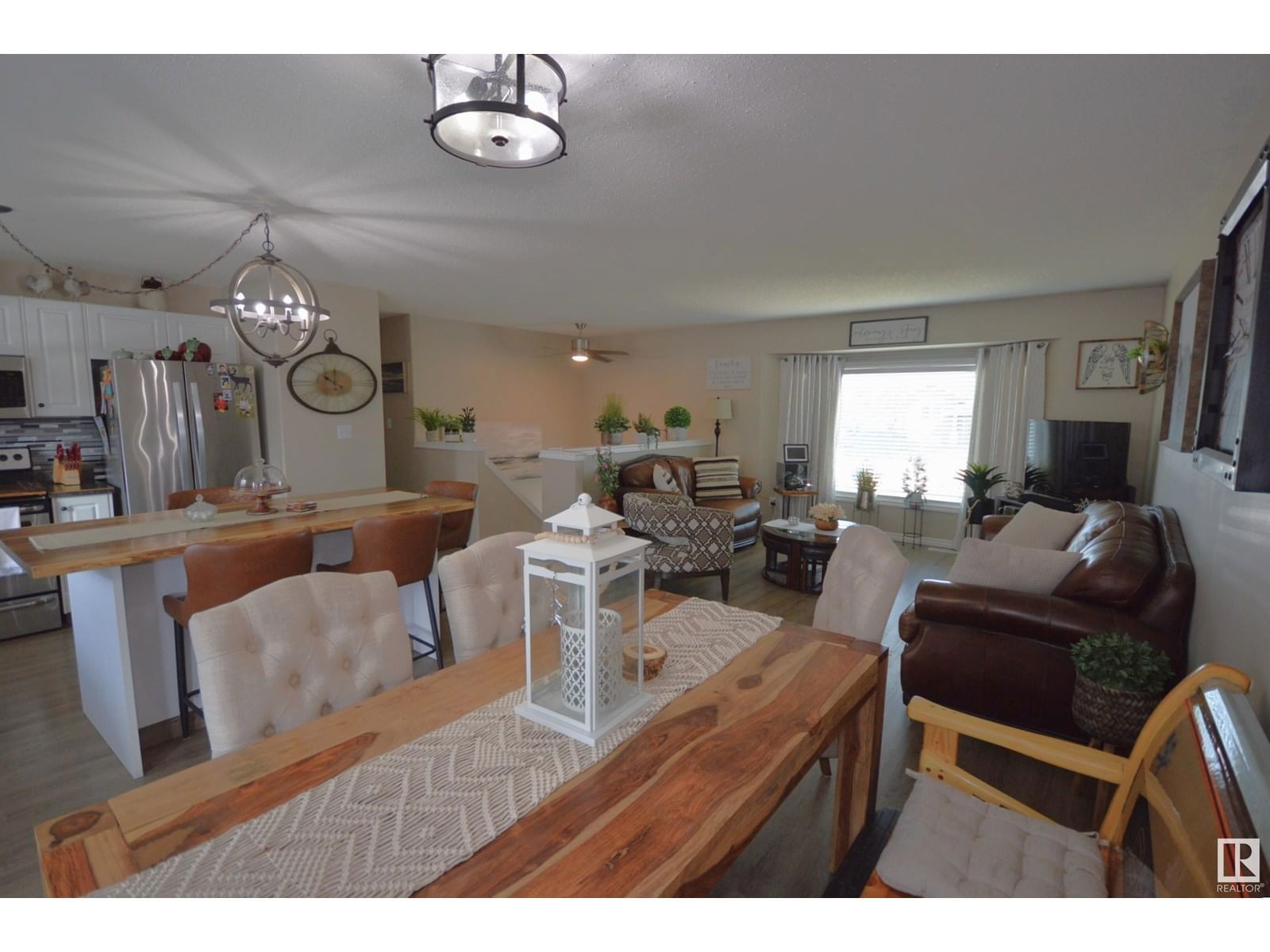 4716 39 ST Image 6