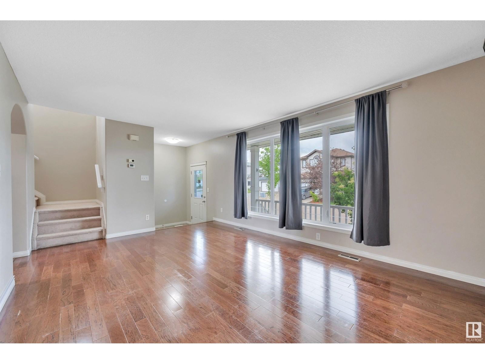 4611 160 AV Image 10
