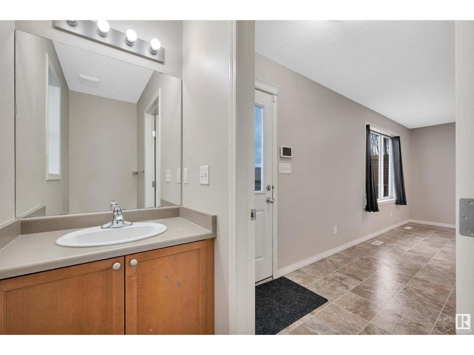 4611 160 AV Image 21