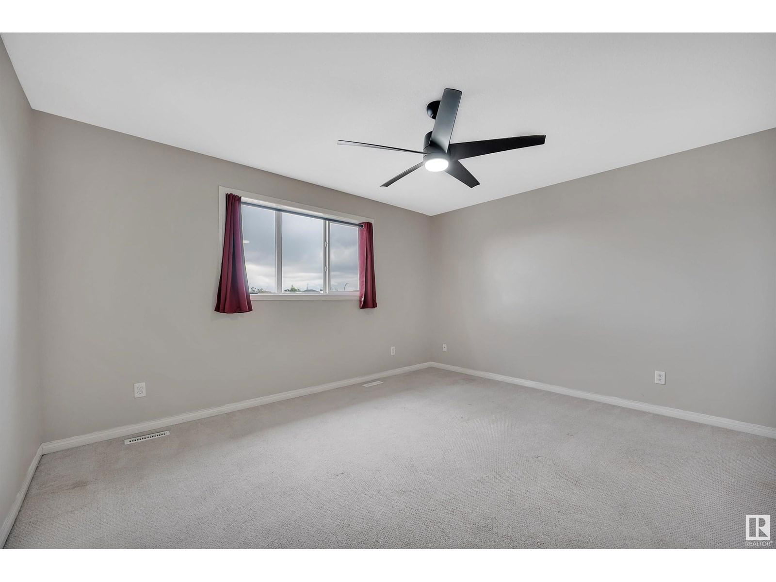 4611 160 AV Image 25