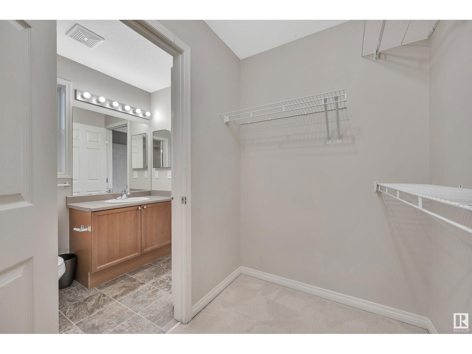 4611 160 AV Image 29
