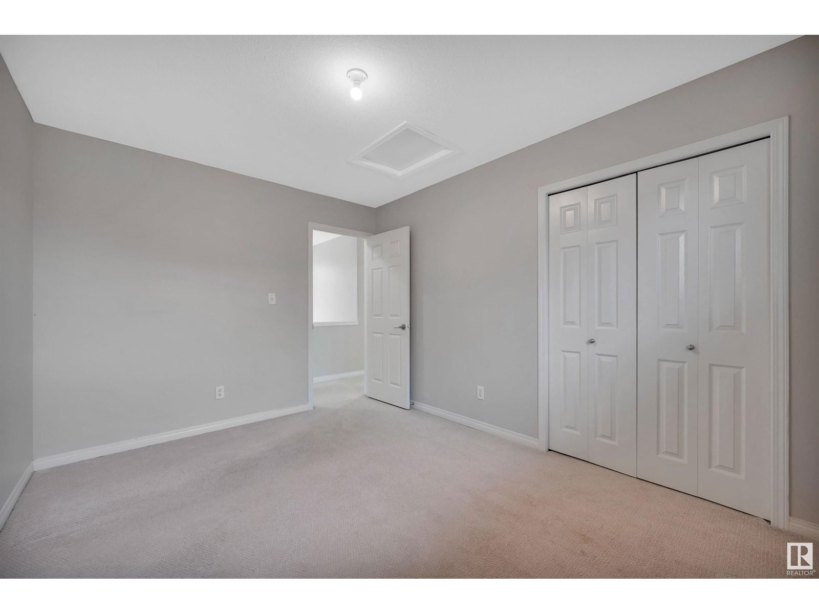 4611 160 AV Image 31