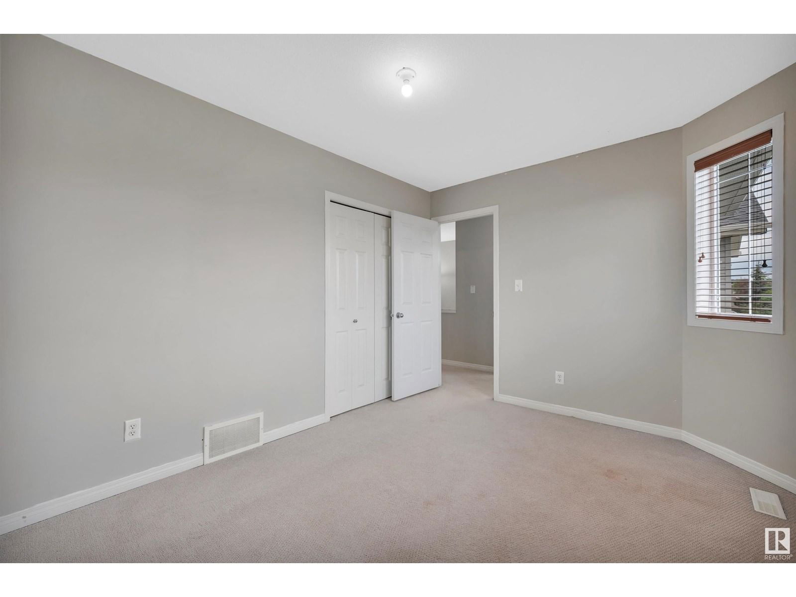 4611 160 AV Image 34
