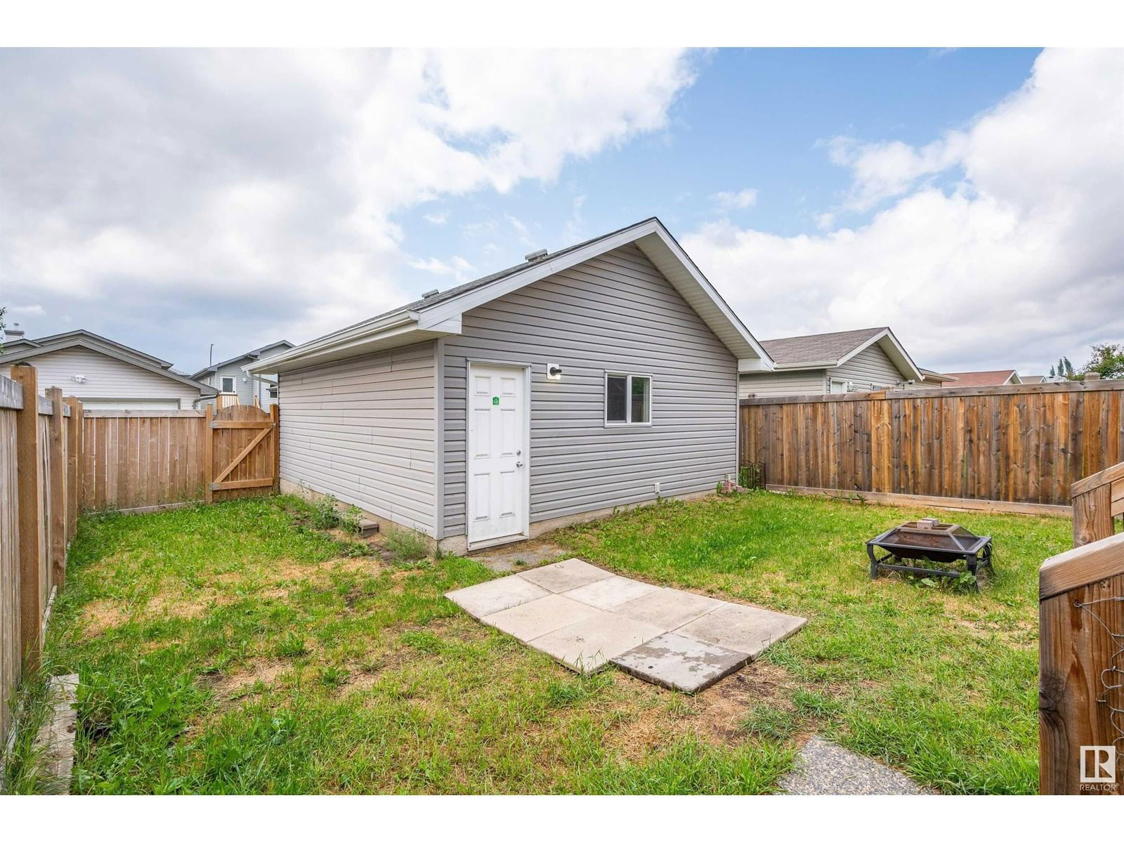 4611 160 AV Image 43
