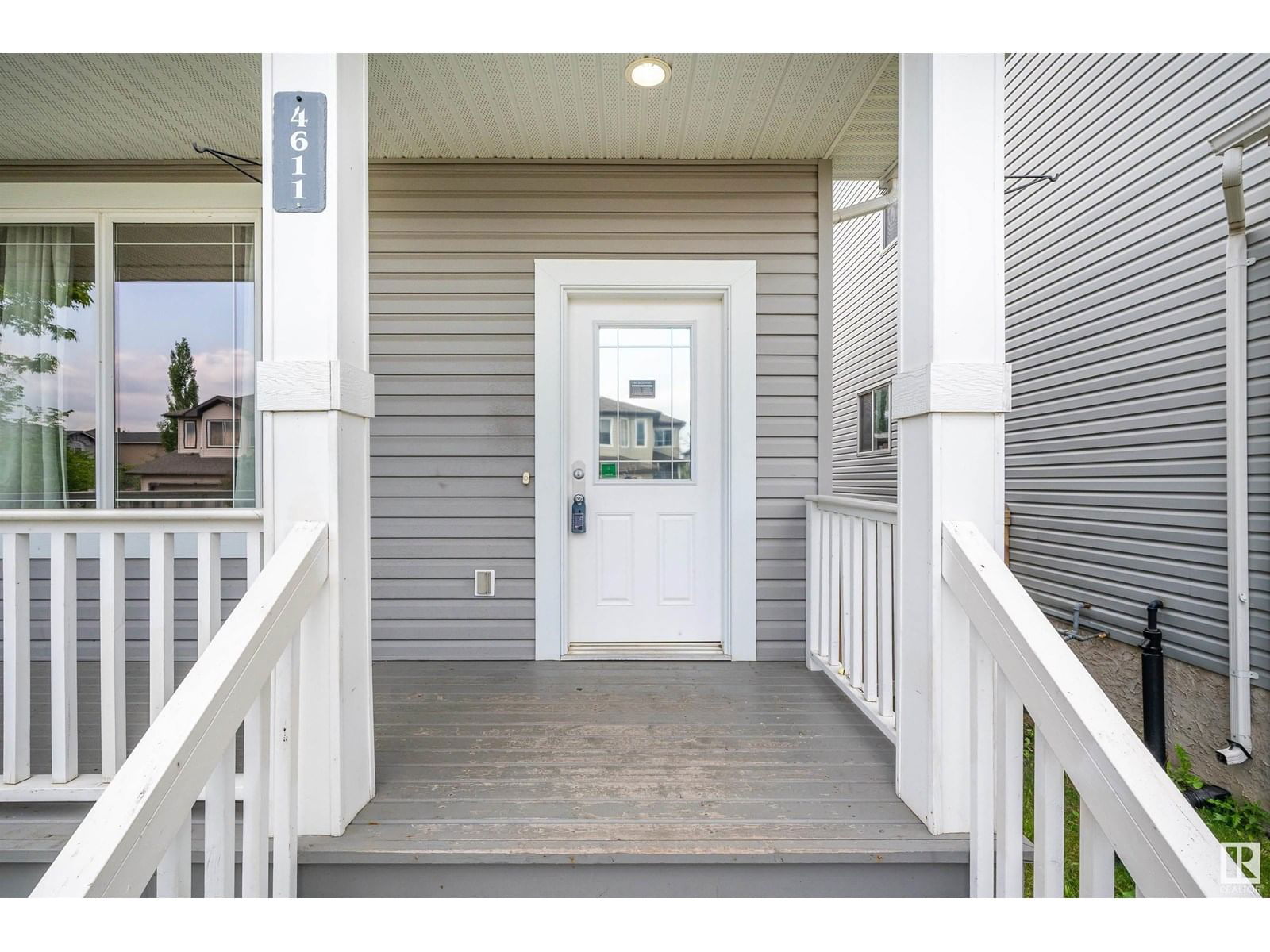 4611 160 AV Image 6