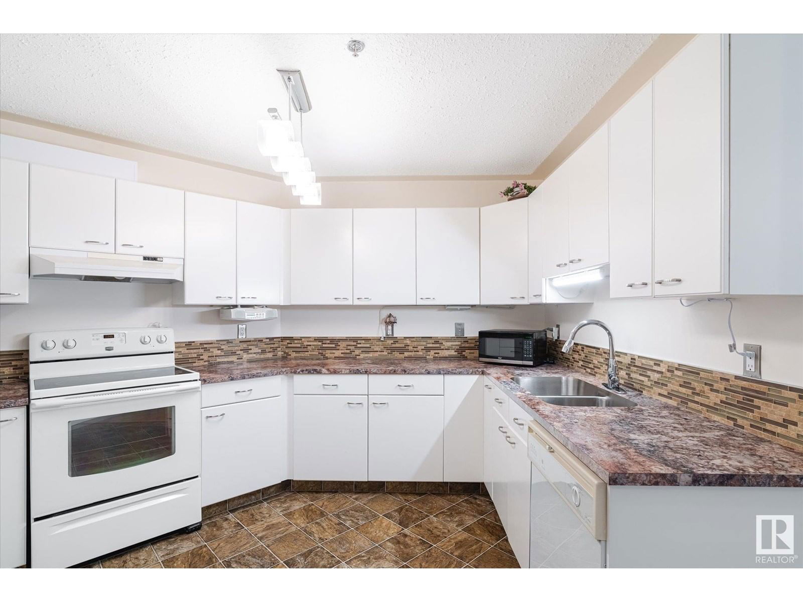 #101 - 12028 103 AV Image 7