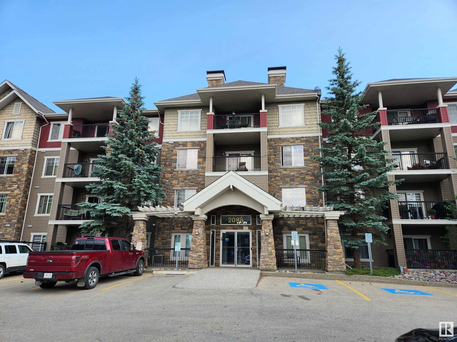2098 - 125 BLACKMUD CREEK DR Image 1