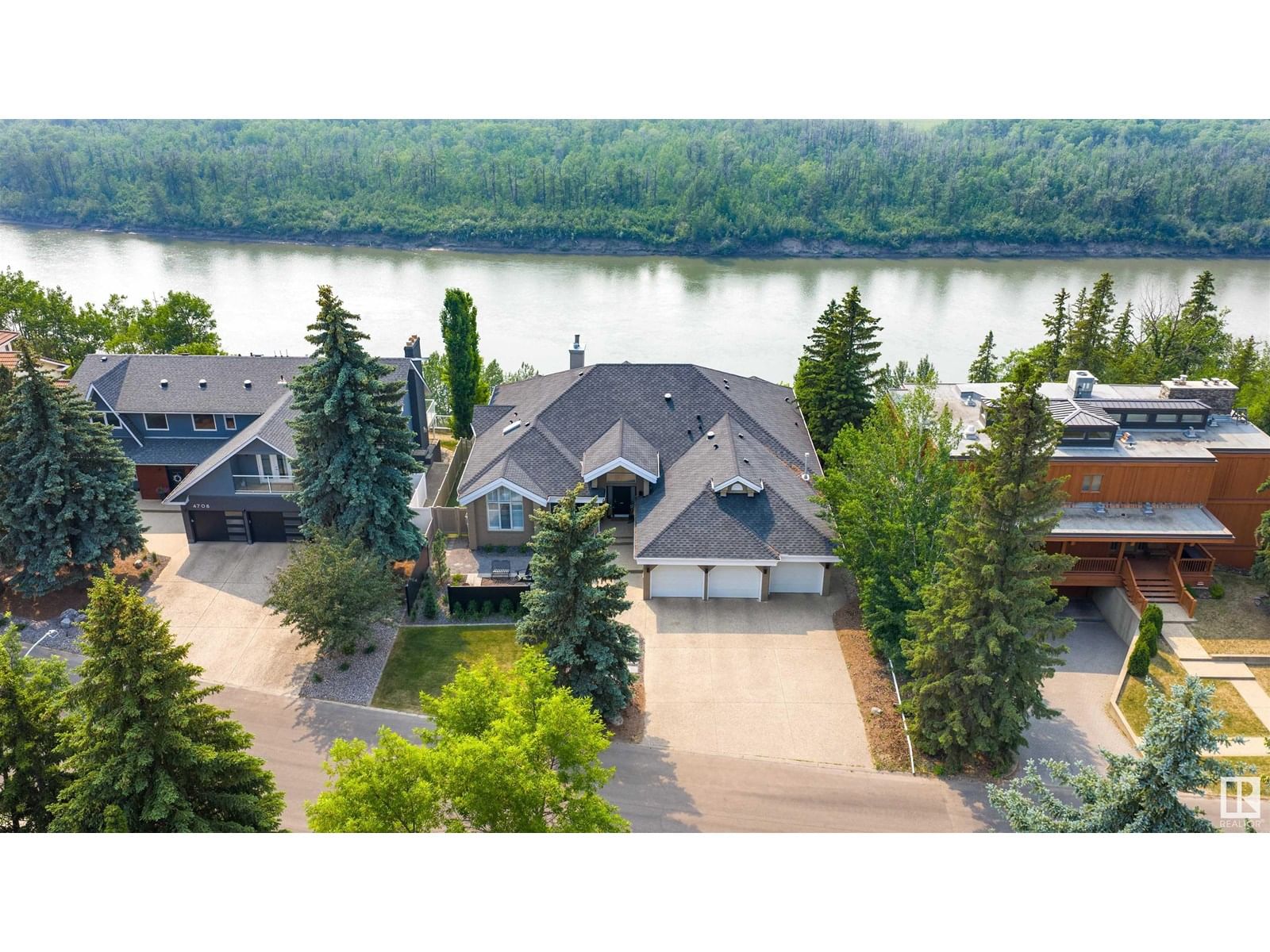 4804 154 ST, Edmonton, Alberta T6H 5K7