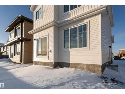73 Elliot WD | Fort Saskatchewan Alberta | Slide Image Thirty-five