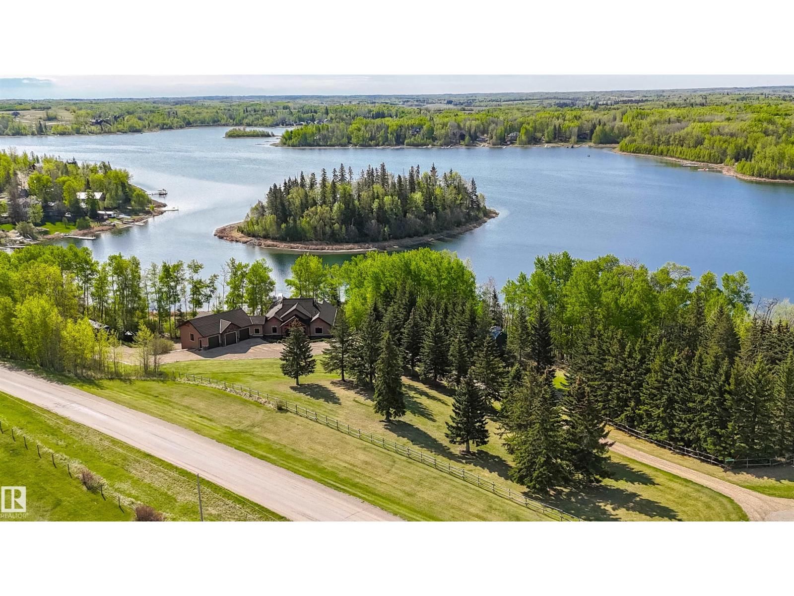 2421 TWP ROAD 522, Rural Parkland County, Alberta T7Y 3L8