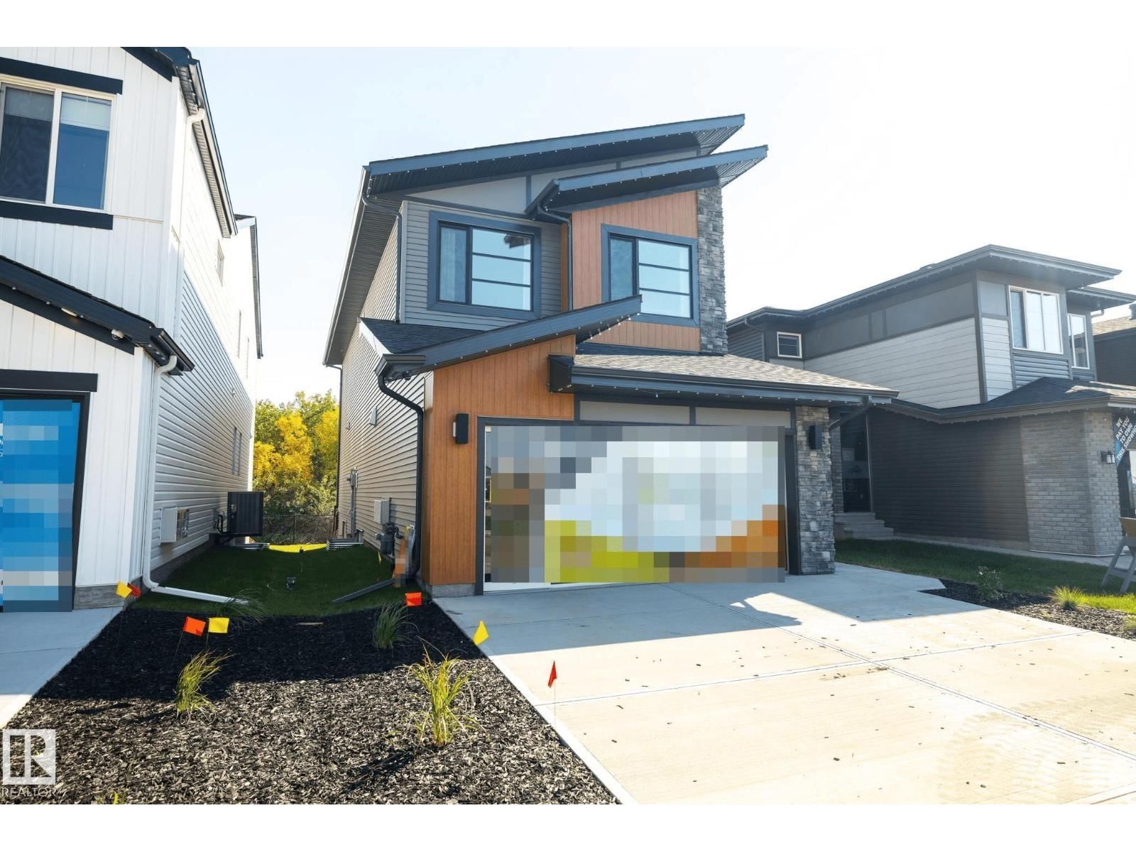 17427 7 ST, Edmonton, Alberta T5Y 4E7