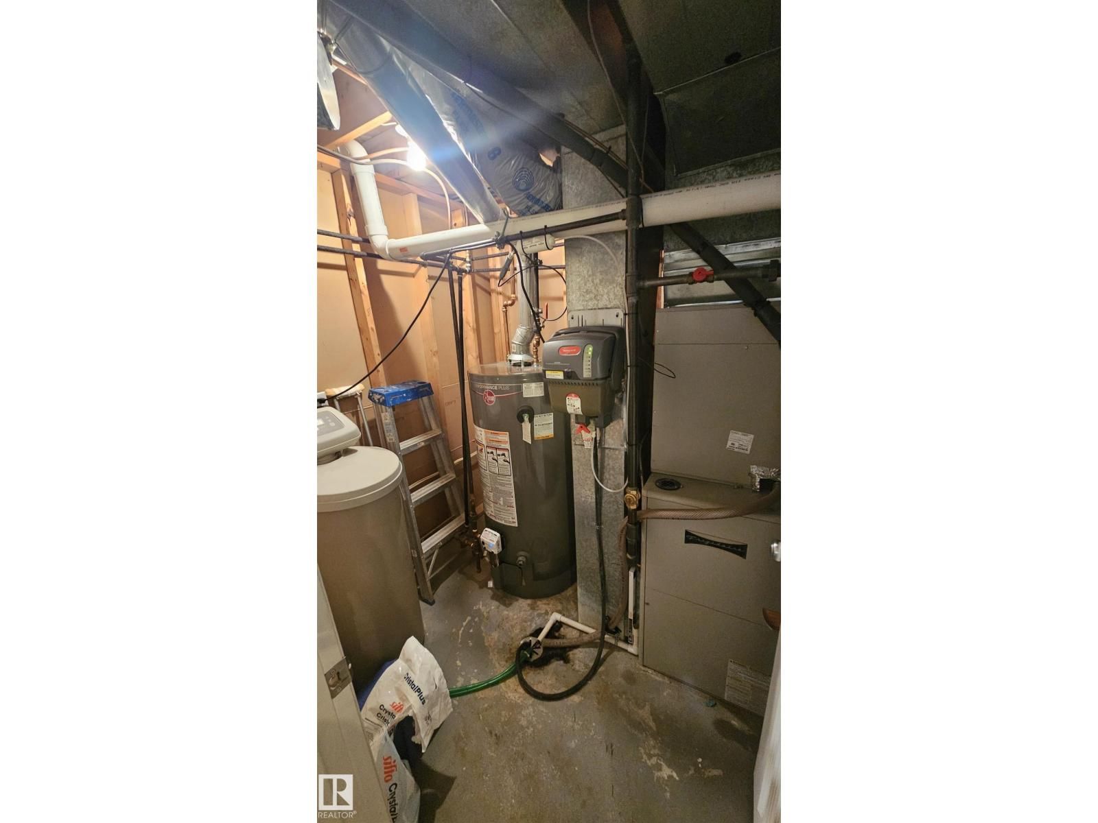 NW - 3011 44A ST Image 21