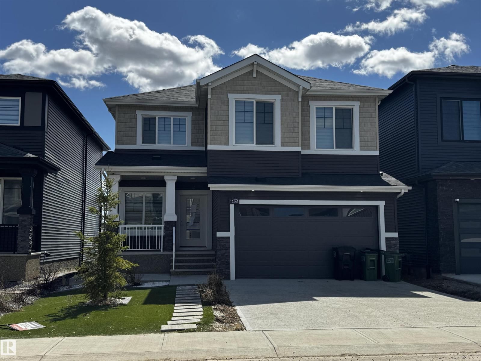 8729 MAYDAY LN, Edmonton, Alberta T6X 2L3