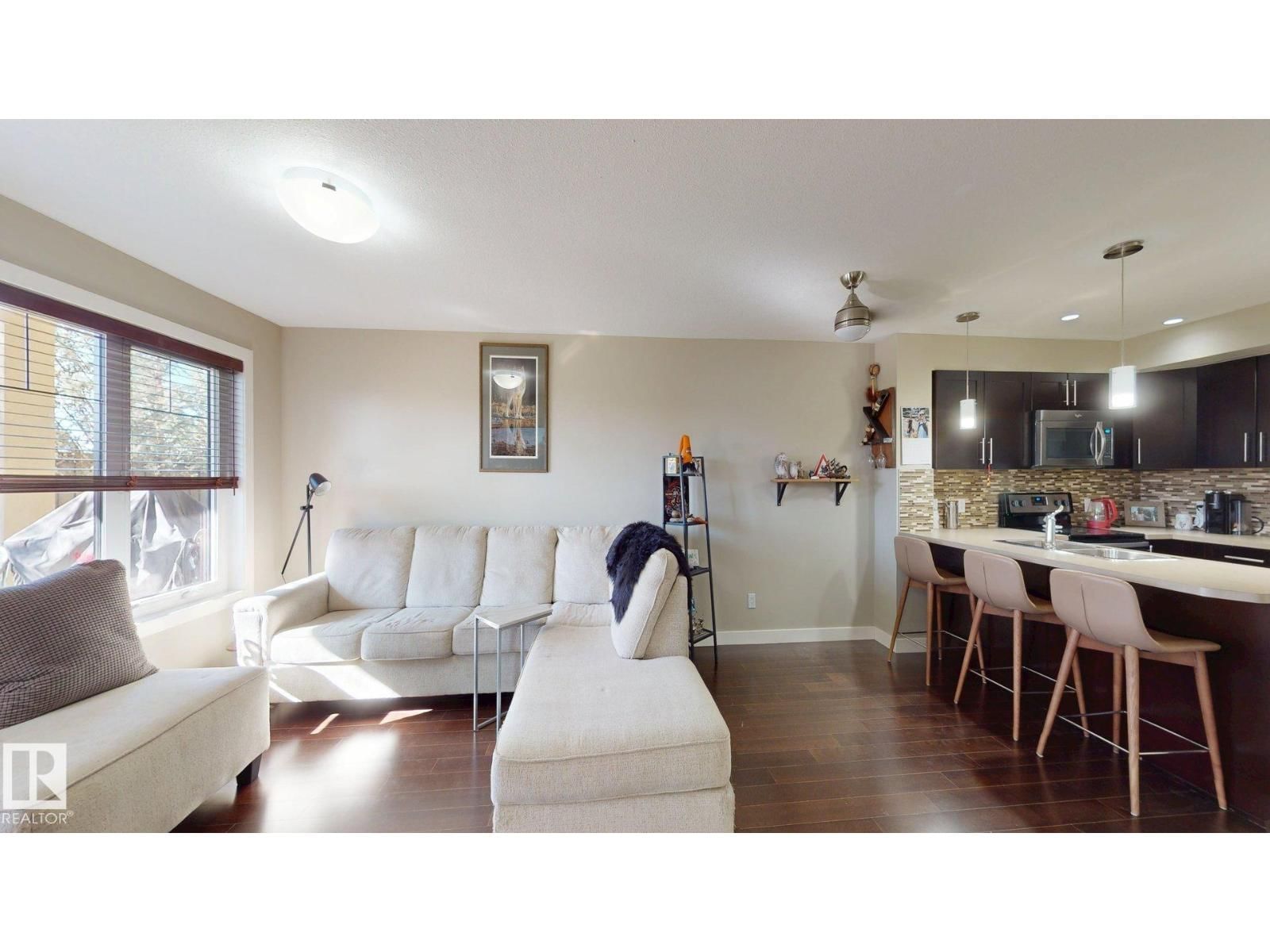 1031 - 109 173 ST Image 11