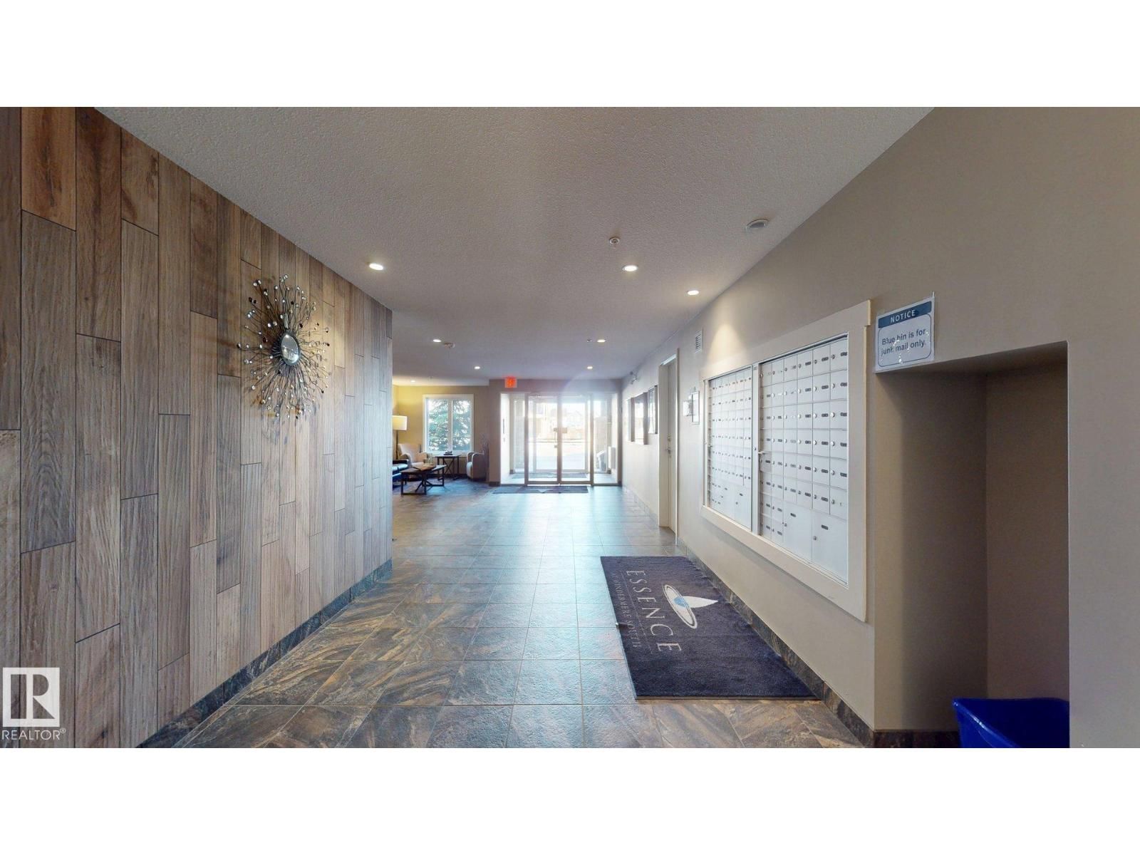 1031 - 109 173 ST Image 16