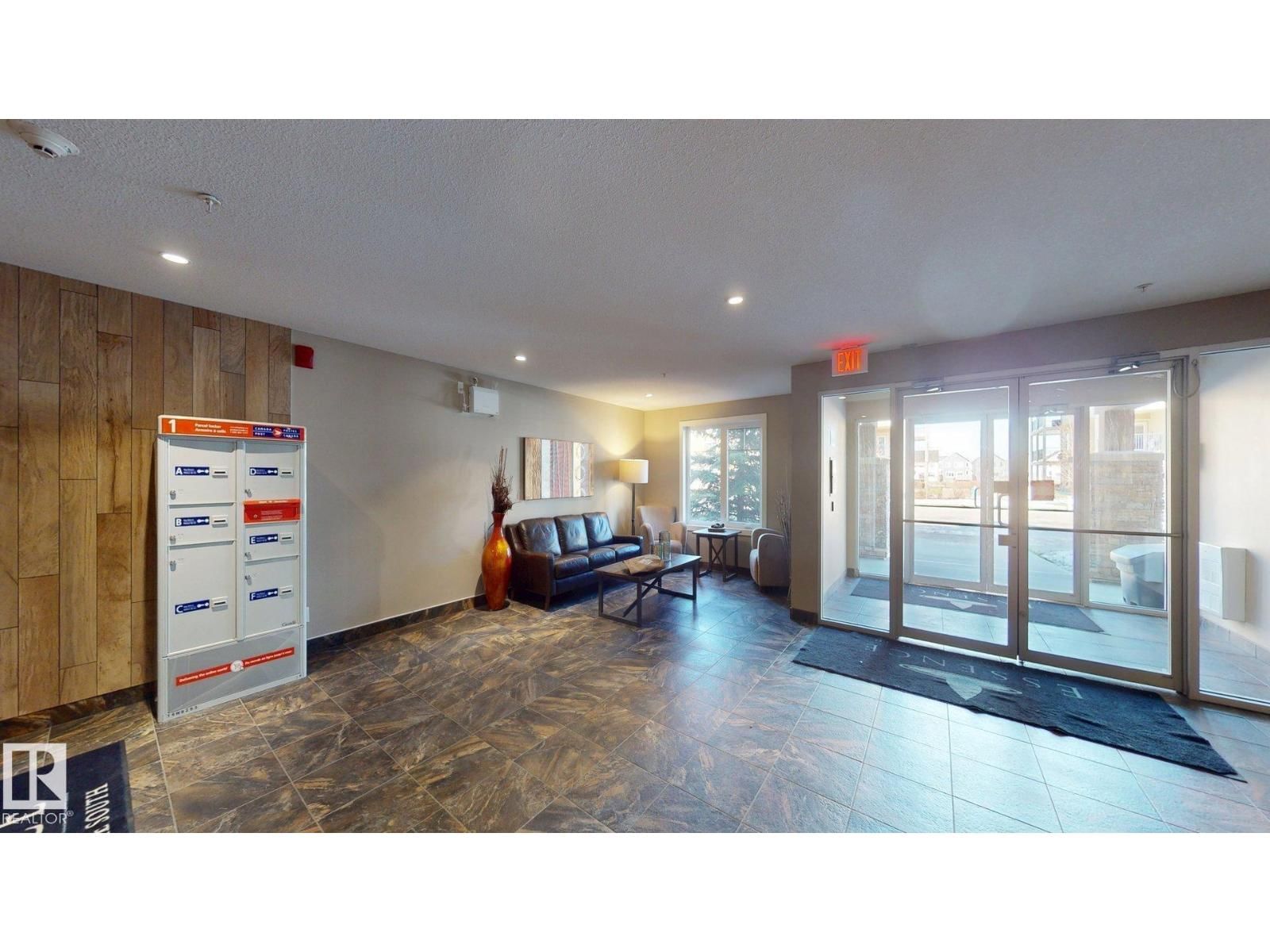 1031 - 109 173 ST Image 17