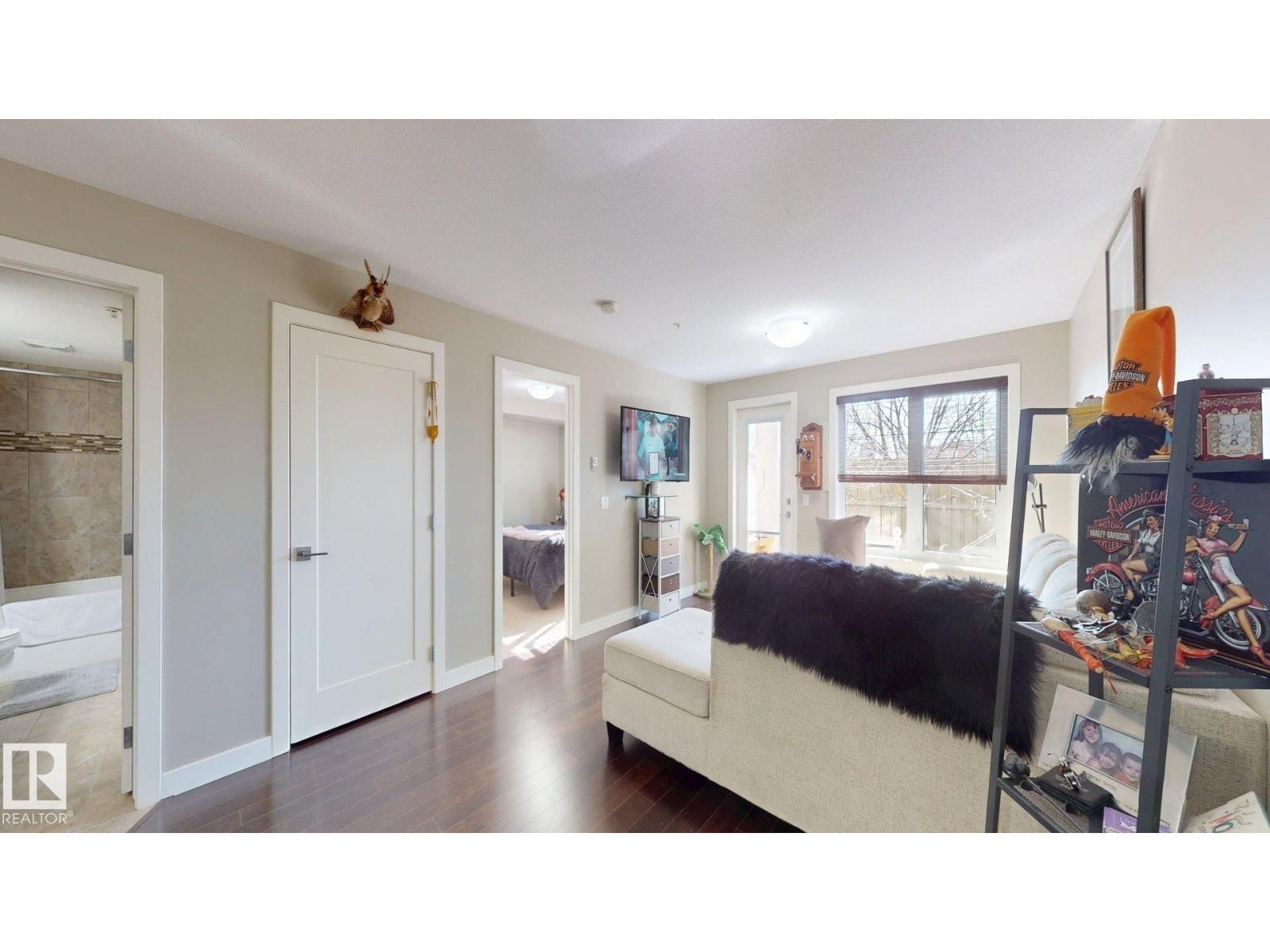 1031 - 109 173 ST Image 5