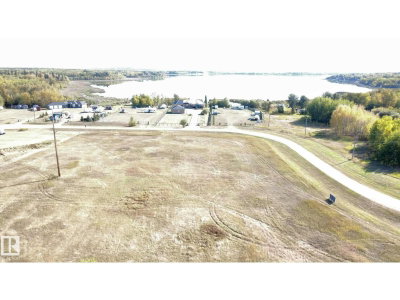 9 Bechthold Bay | Rural Athabasca County Alberta | Slide Image Three