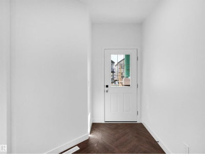20624 43 AV | Edmonton Alberta | Slide Image Two