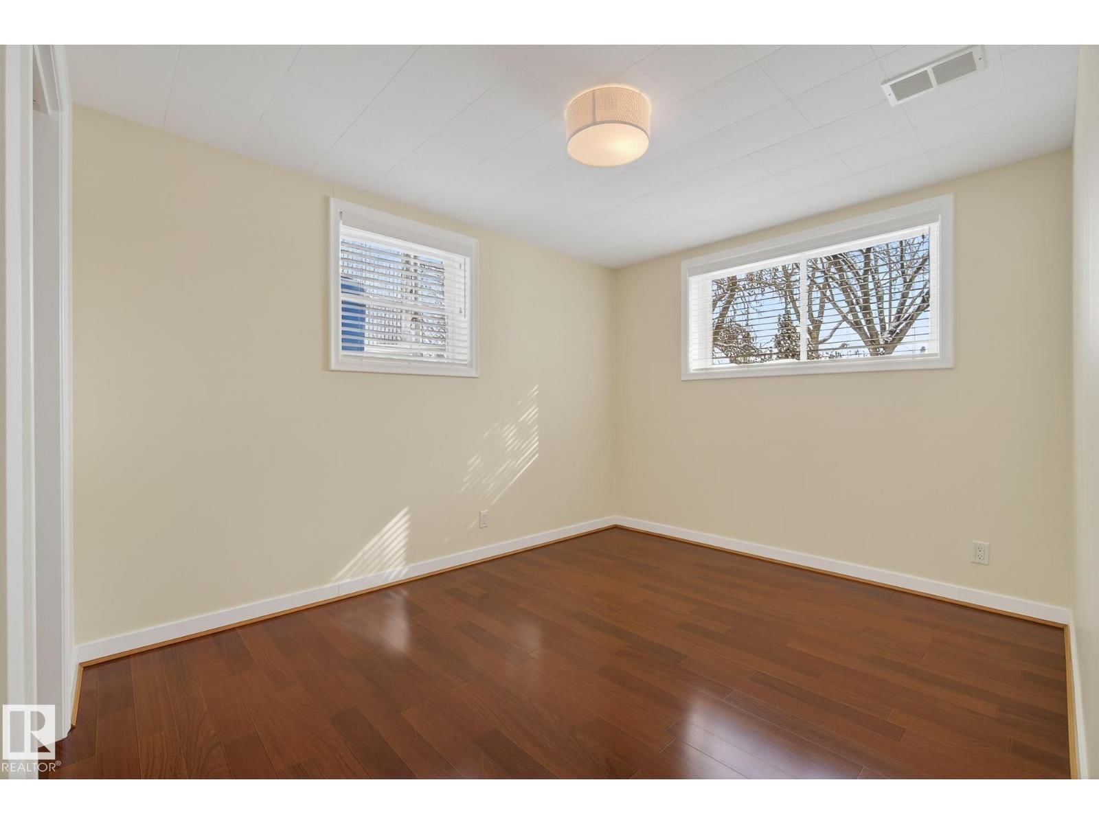 10336 80 ST Image 51