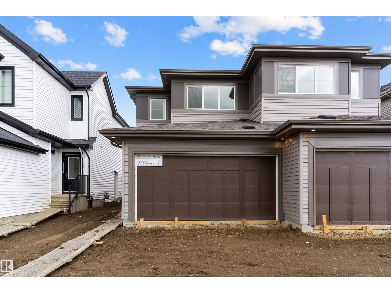 1050 CRISTALL CR, Edmonton, Alberta T6W 5S6