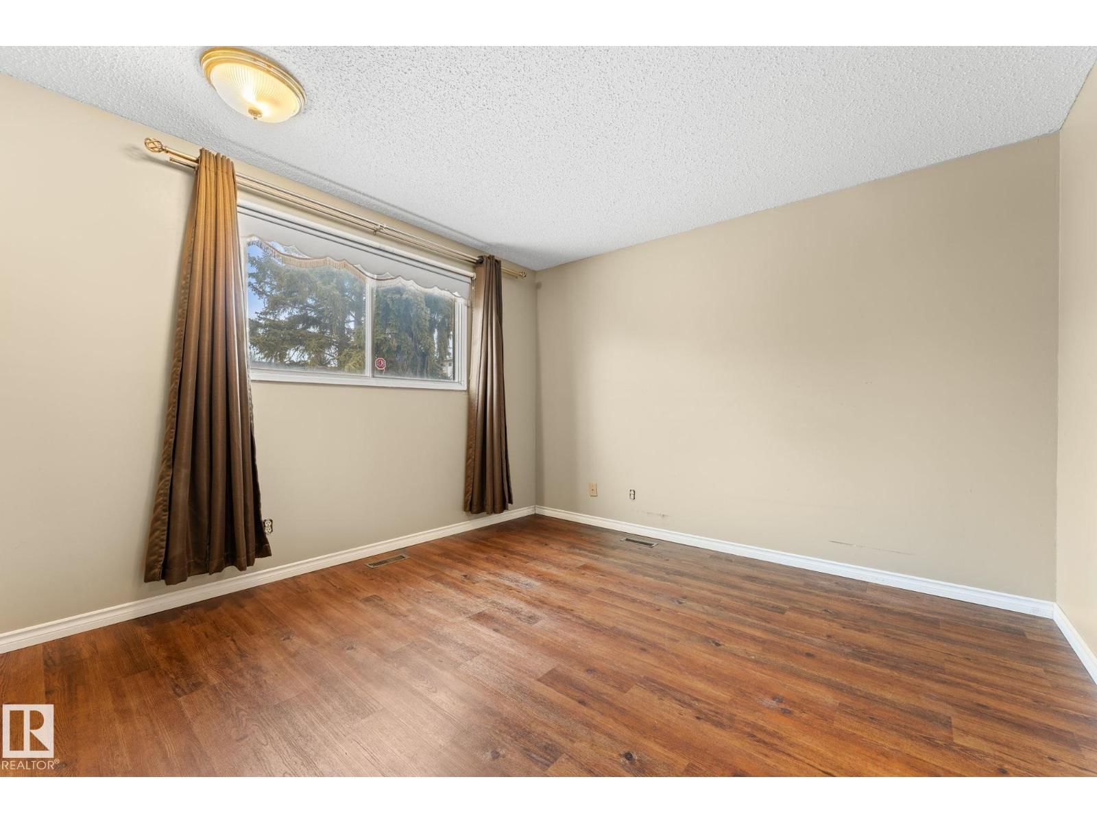 3422 138A AV NW Image 19