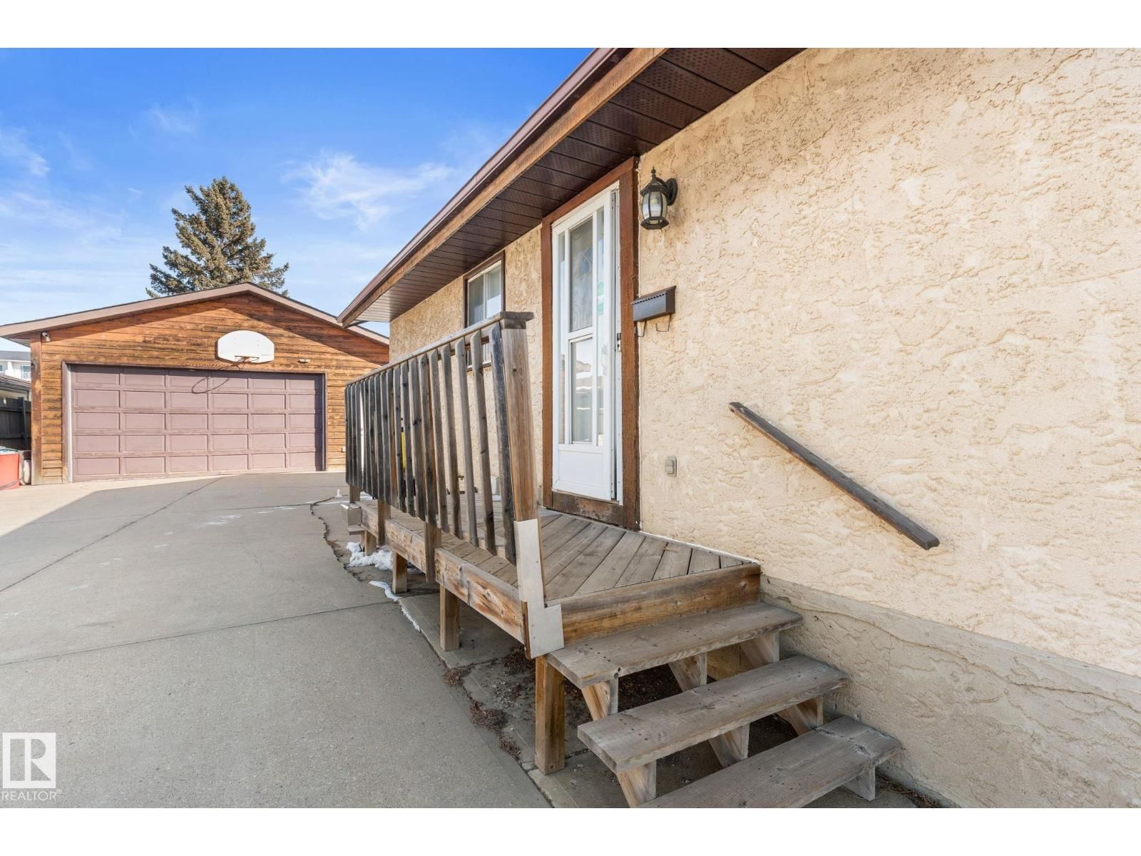 3422 138A AV NW Image 2