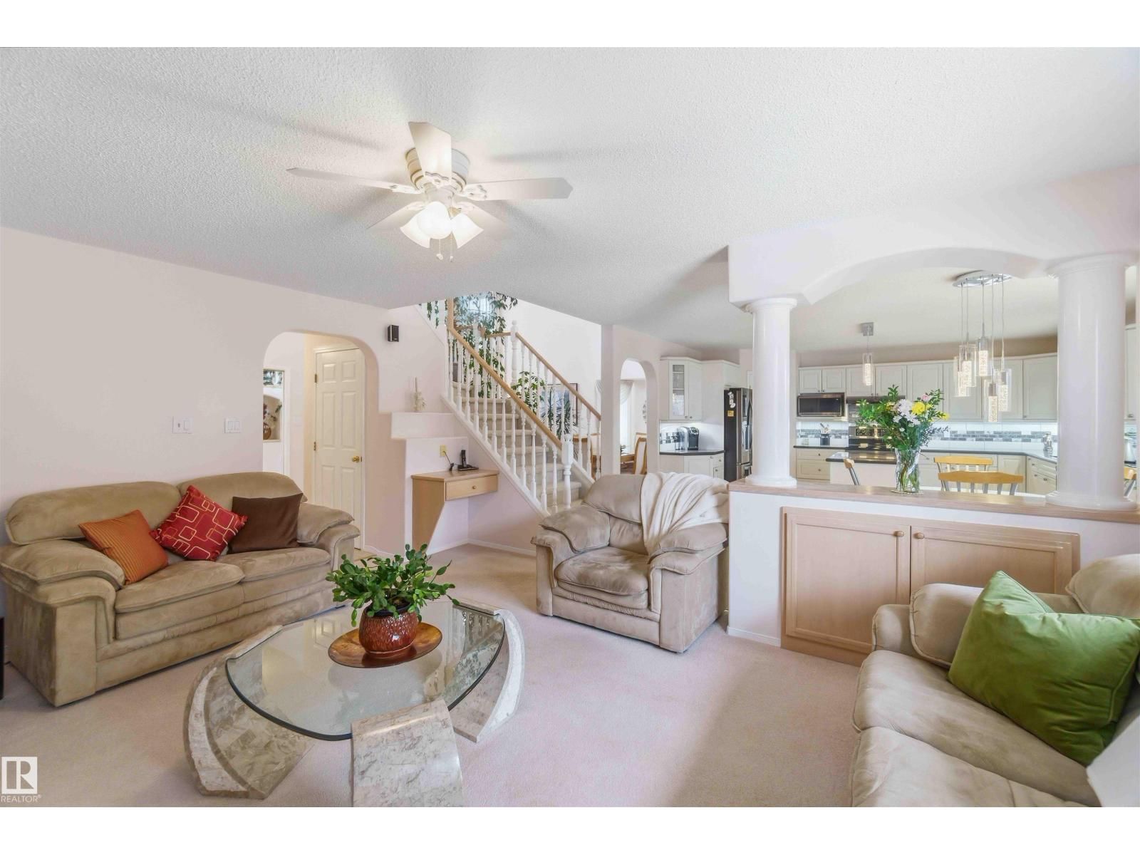 1 COLONIAL CL Image 15