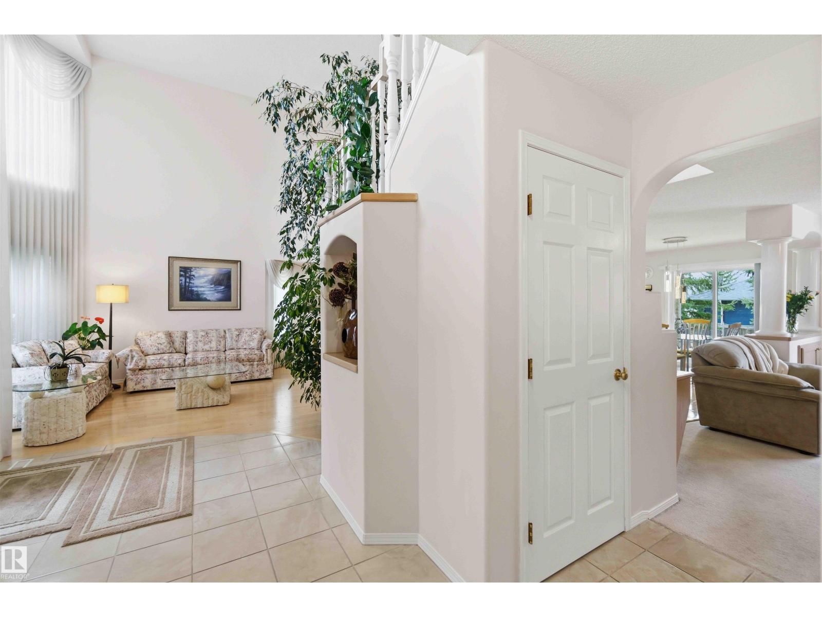 1 COLONIAL CL Image 26