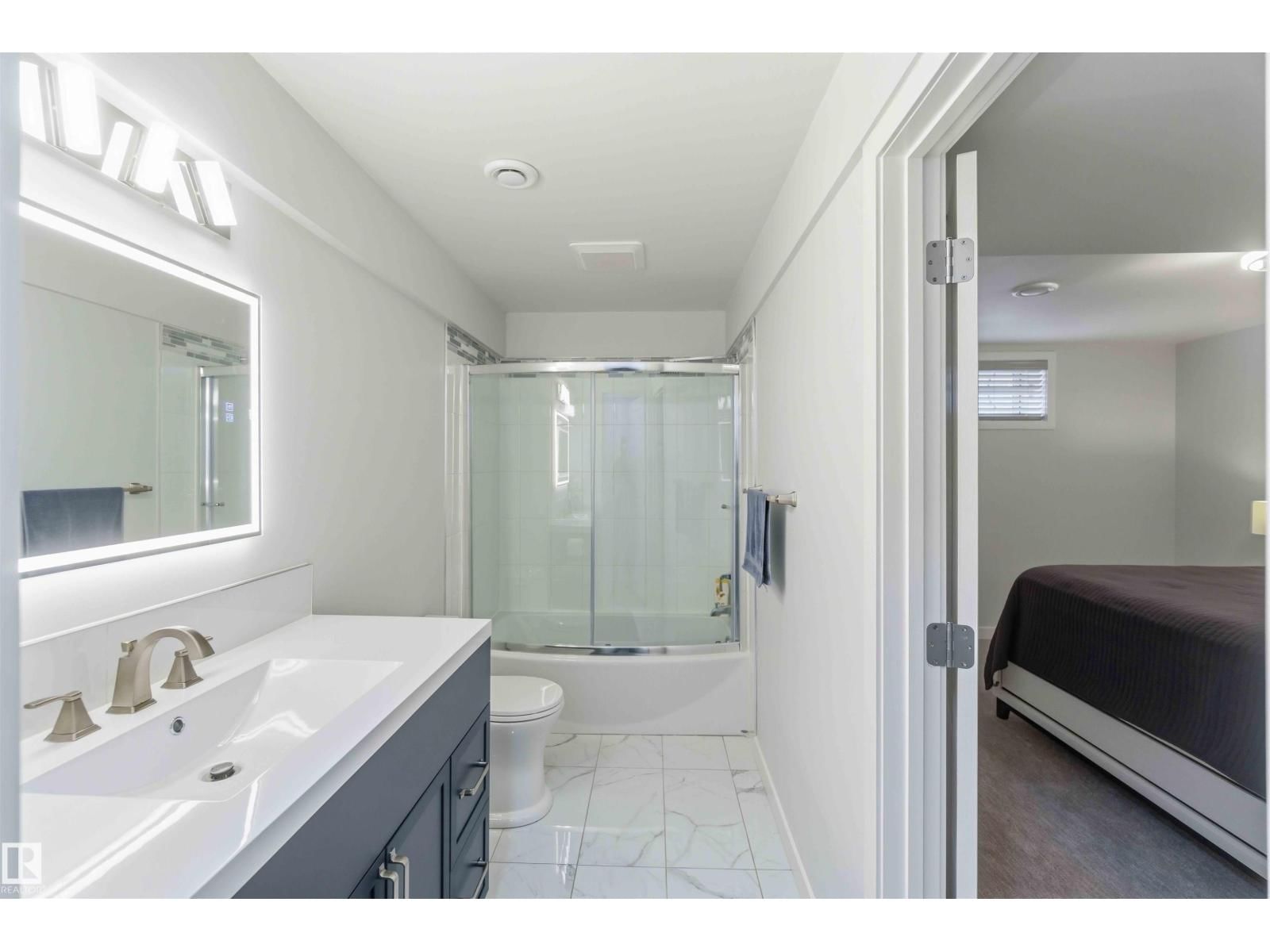 1 COLONIAL CL Image 57